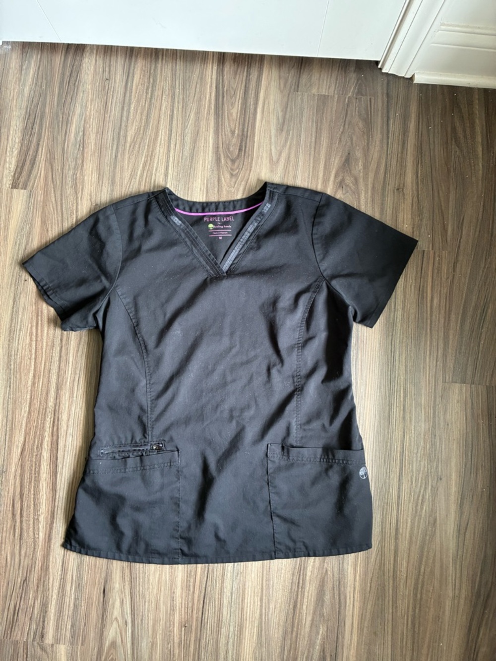 healing hands Black V-Neck Short Sleeve Scrub Top